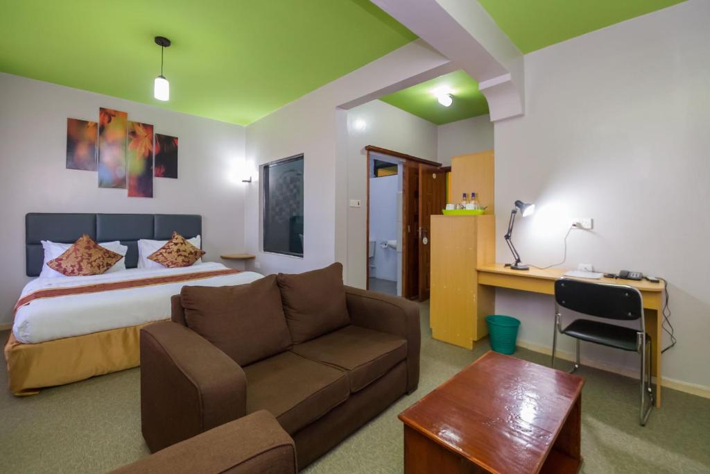 Deluxe Garden Suites
